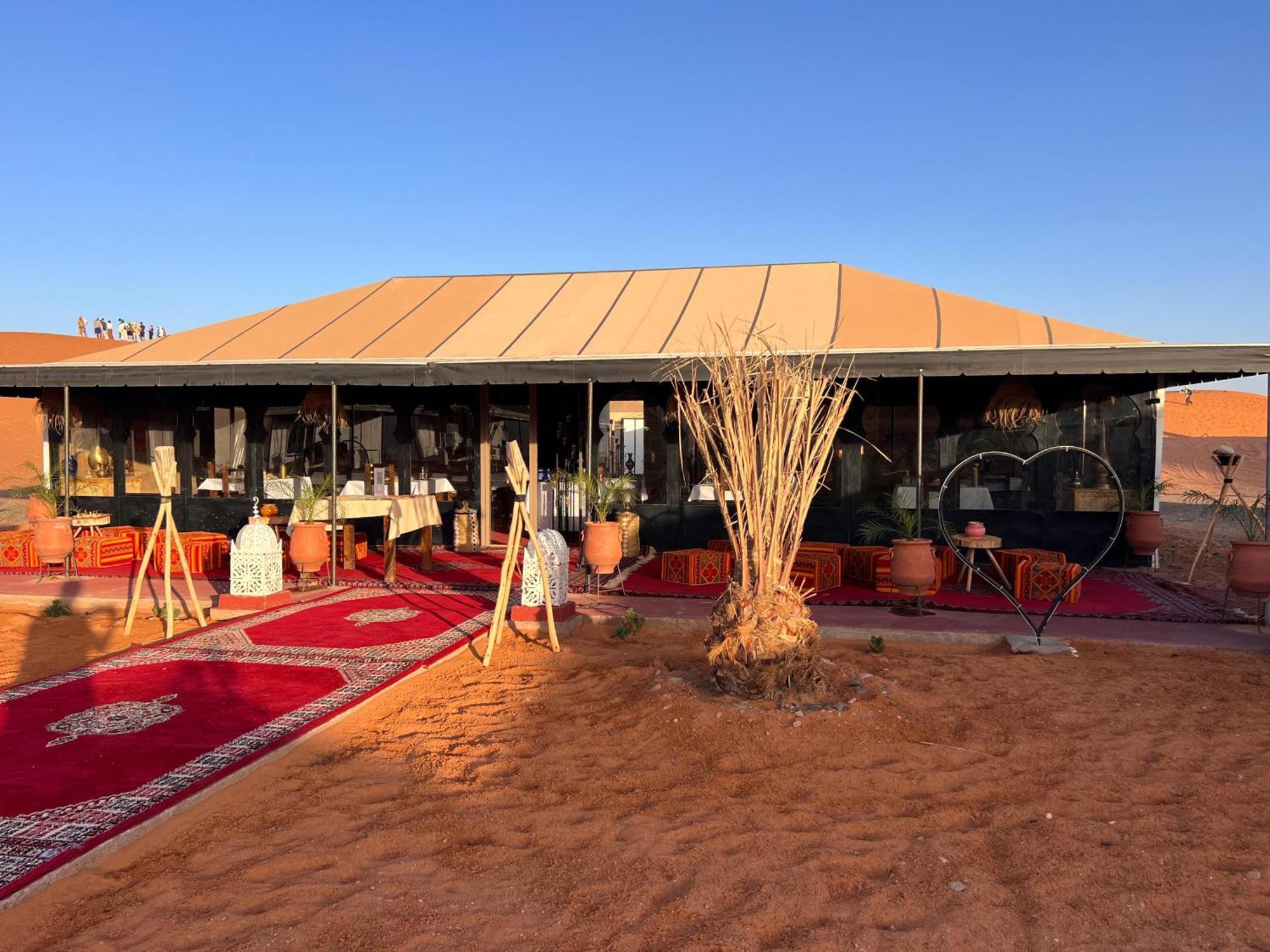 Aladdin Merzouga Camp Екстер'єр фото