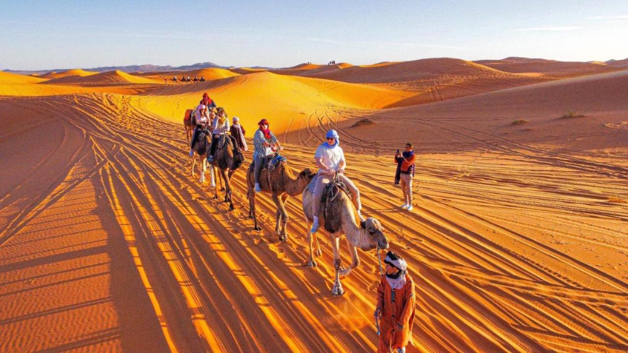 Aladdin Merzouga Camp Екстер'єр фото